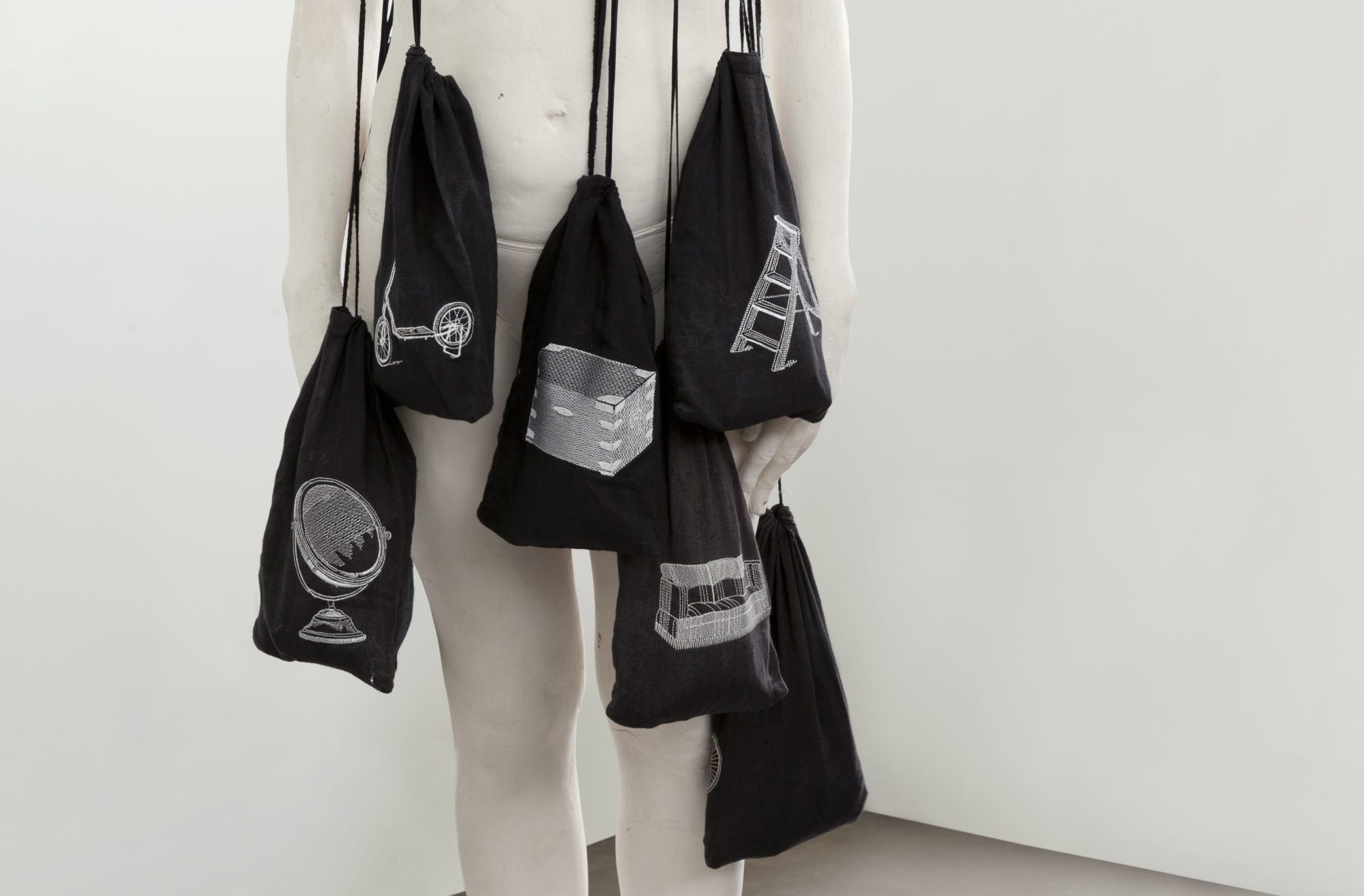 07_esculturayeso-R_detalle